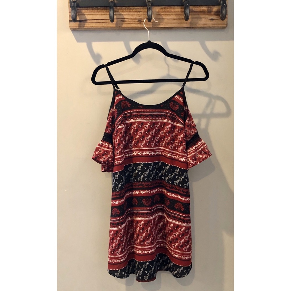 Xhilaration Black and Red Shift Mini Size XS
